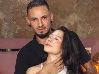 Pussy livesex free MelanyAndJason